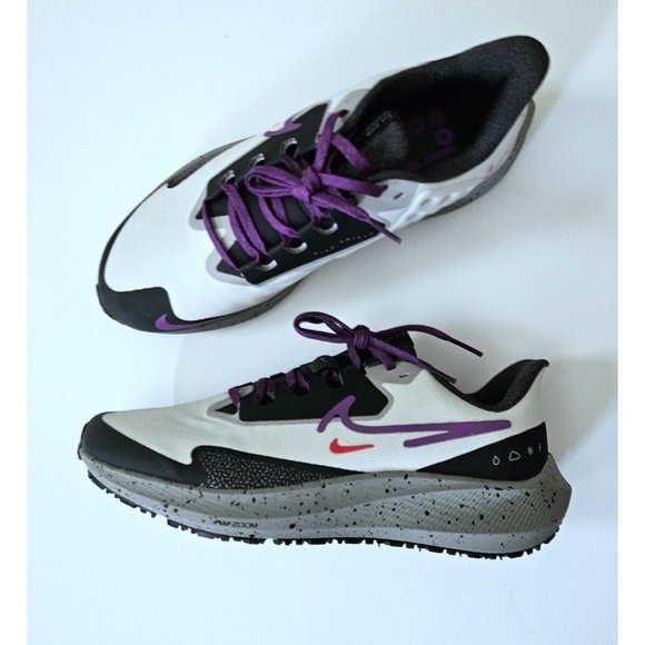 Nike Athletic Shoes - Black, Purple, Gray - Picture 3 of 8